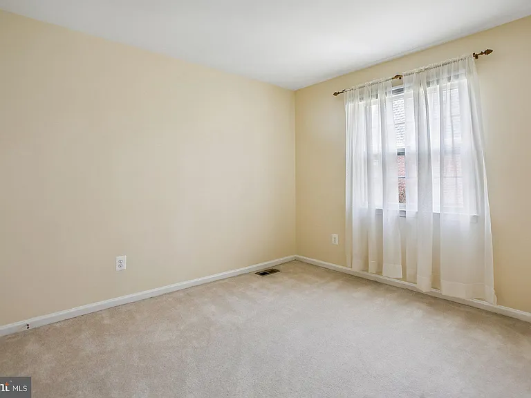 6604 Tina Ln — Photo 10