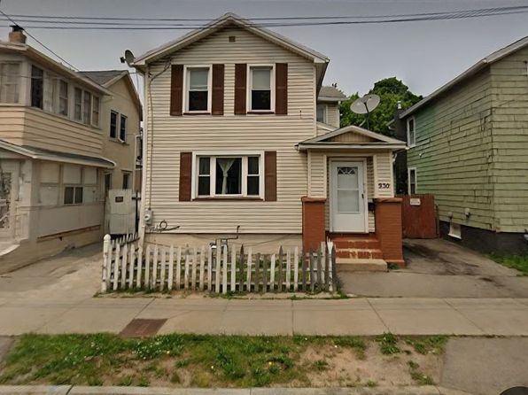 930 Jay St