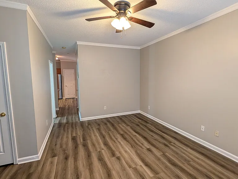 370 Brentwood Dr — Photo 13