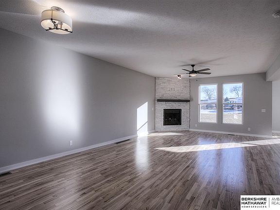 5th image of 8611 N 169th St