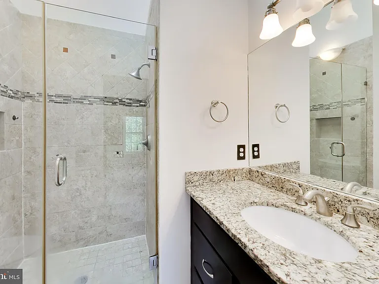4 Earth Star Ct — Photo 19