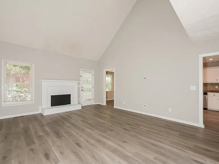 710 Maggie Mae Ln — Photo 5