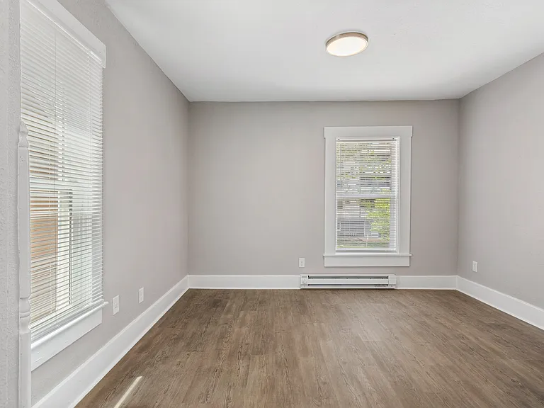 713 W Illinois St #3 — Photo 10