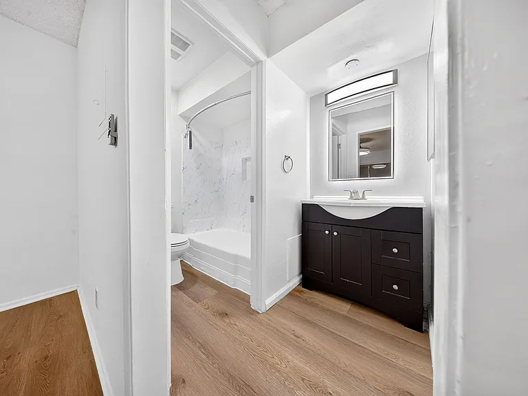 5708 Tujunga Ave — Photo 18