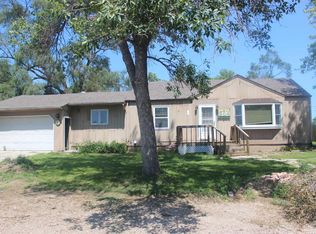 304 E Main St, Woonsocket, SD 57385