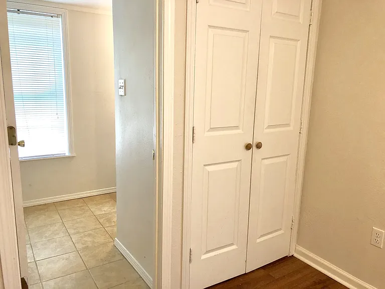 1441 W Roosevelt St — Photo 13