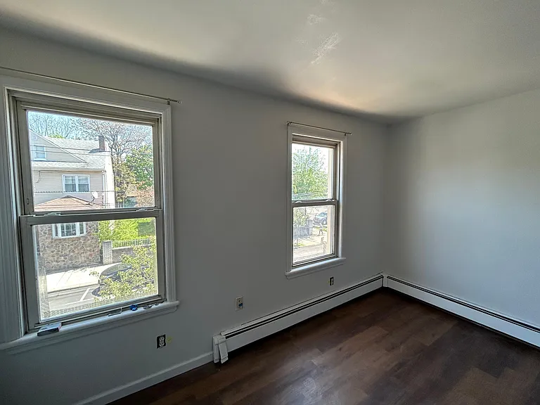418 John St #1 — Photo 8