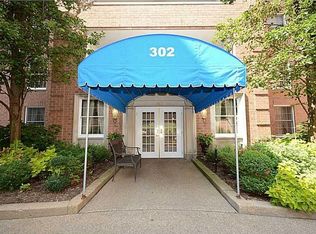 302 Fox Chapel Rd APT 202, Pittsburgh, PA 15238