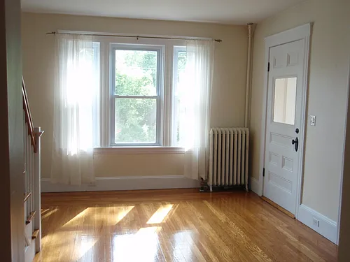 27 Granite St Photo 1