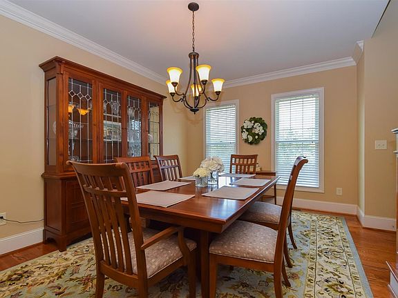 4th image of 7332 Nandina Dr