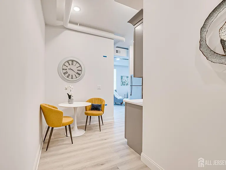 21 Station Pl — Photo 23