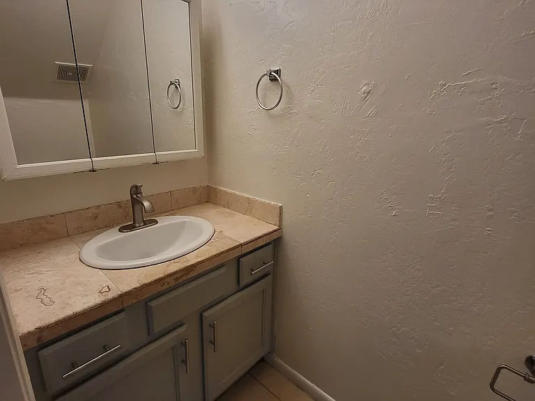 3120 E Paradise Ln #10 — Photo 11