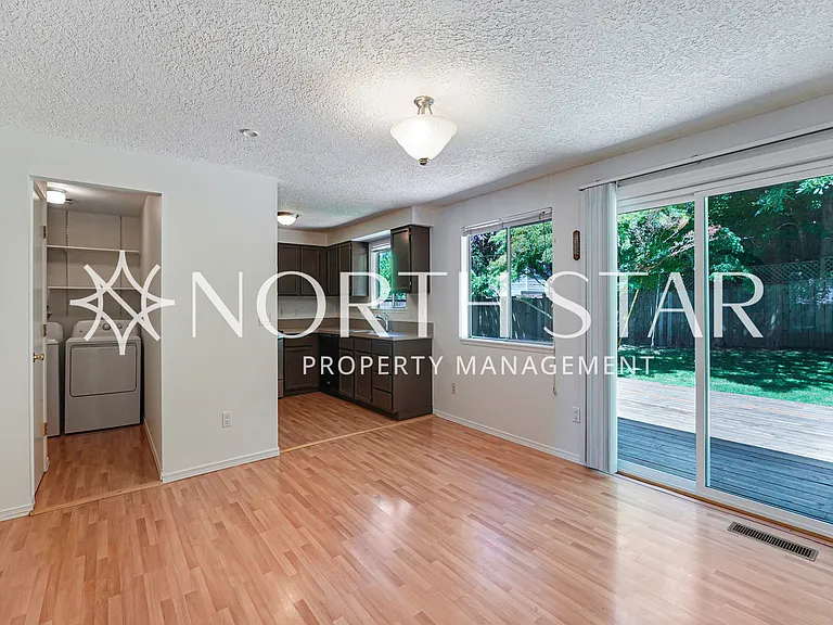6269 SW Southwood Dr — Photo 10
