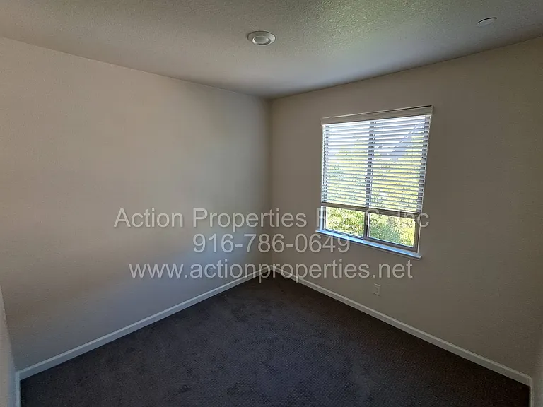 2136 Malibu Pl — Photo 30