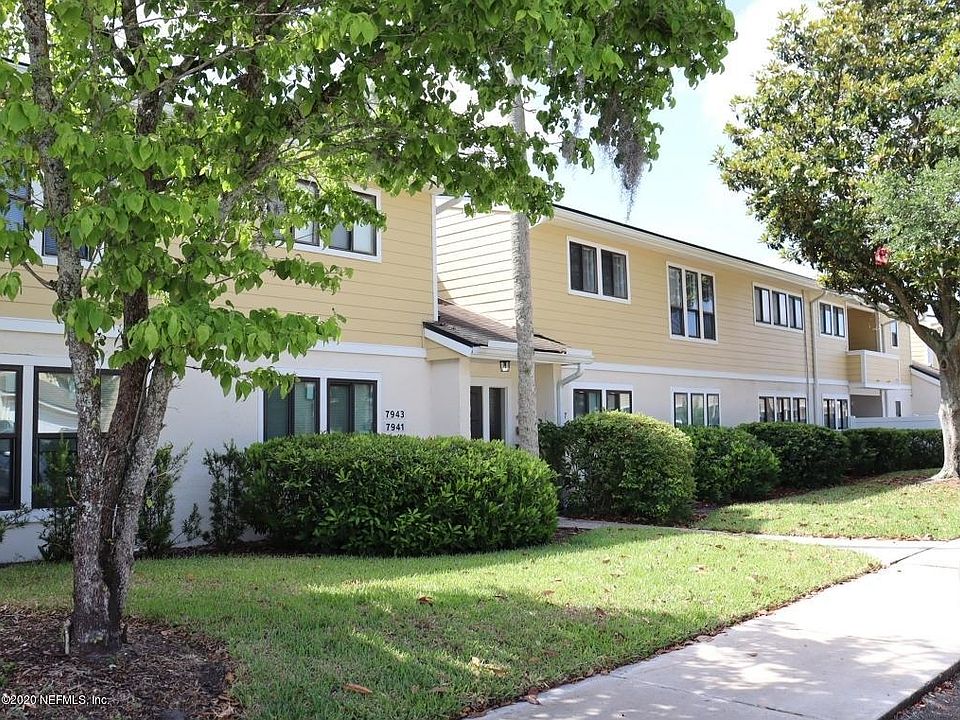 1st image of 7945 Los Robles Ct