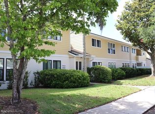 7945 Los Robles Ct, Jacksonville, FL 32256