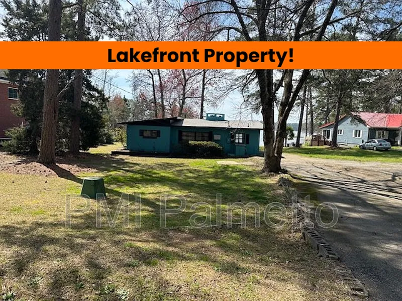 2 bed, 1.0 bath, 900 sqft, $2,100 — Photo 1
