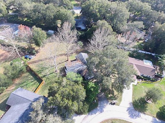 3rd image of 4000 Wood Dr