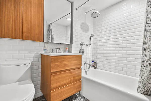 Rented by Compass | media 22