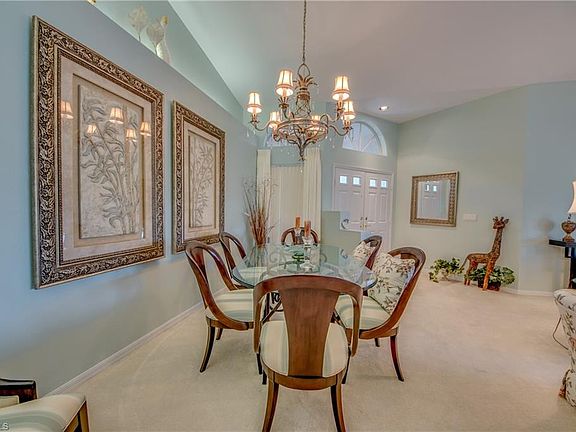 4th image of 17829 Acacia Dr