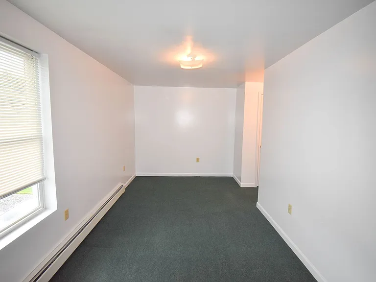 432 W Church St — Photo 25