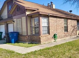 8916 Fall River Dr, San Antonio, TX 78250