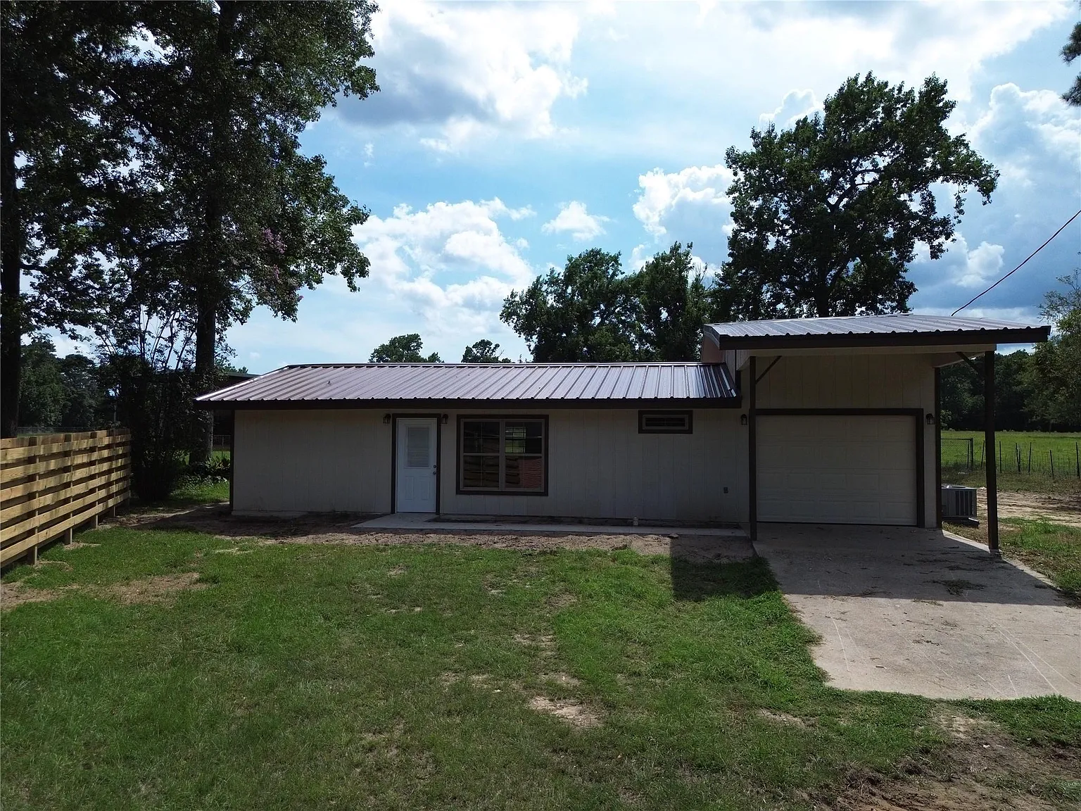 2 bed, 2.0 bath, 1100 sqft, $1,800 — Photo 3
