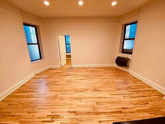 4th image of 648 Amsterdam Ave #2E