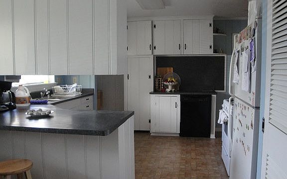 2nd image of 207 Wildwood Cir