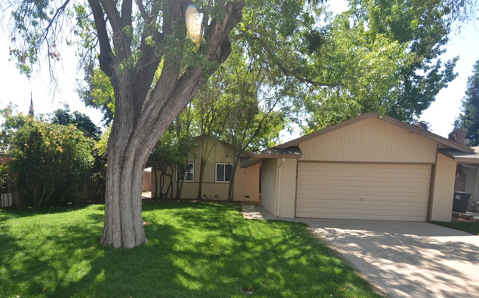 3074 Swansea Way photo 1