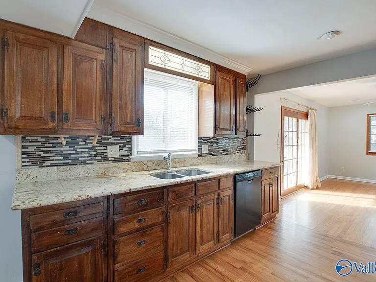2700 Briarwood Dr SE — Photo 10