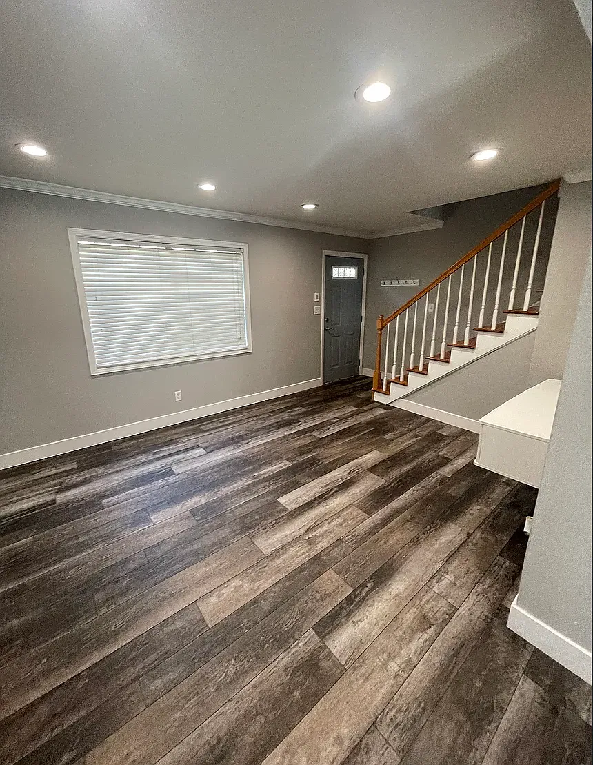 6940 Roswell Rd — Photo 3