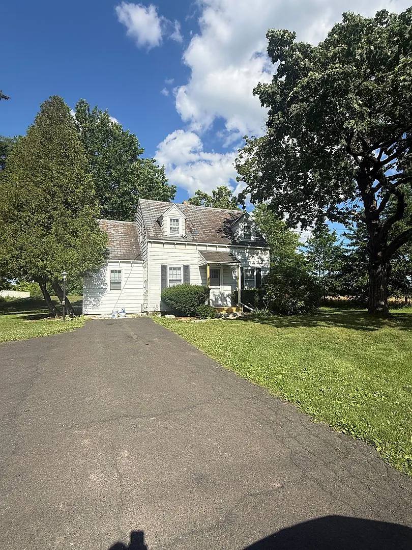3 Bed / 2 Bath Pipersville Home — Photo 1