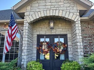 1909 Cobblestone Dr, Shawnee, OK 74804