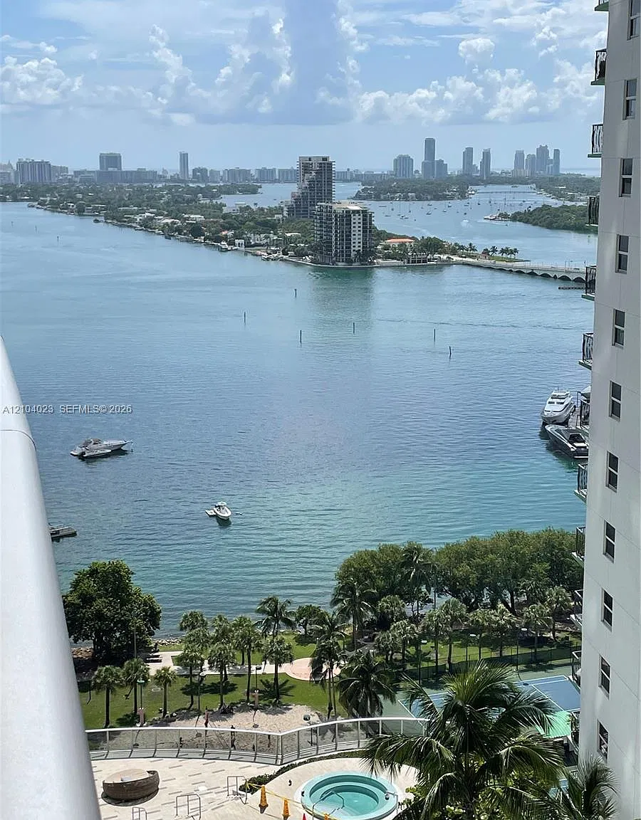 Aria On The Bay Condo — Photo 1