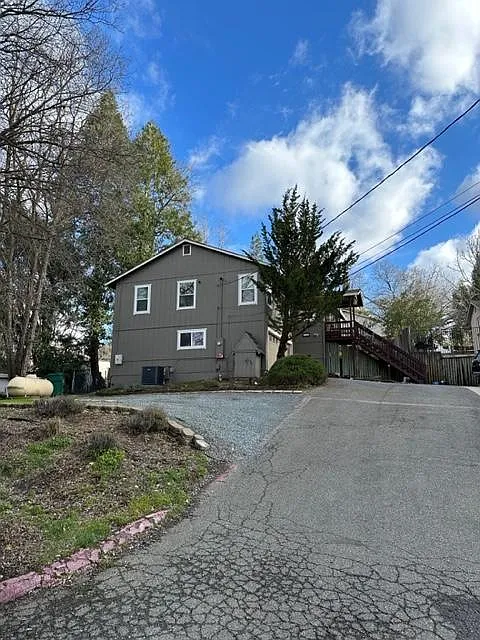 1144 Turner Ct — Photo 4