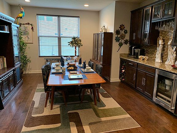 Morning Room w/Cabinets