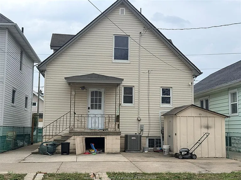 1378 Erie St E #LOWER — Photo 6