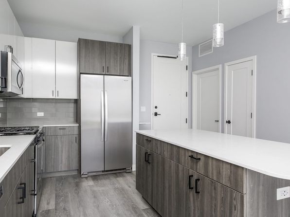 1 W Quincy St #212