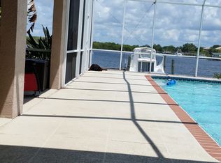 6611 Seabird Way, Apollo Beach, FL 33572