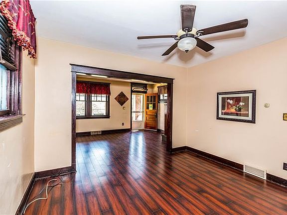 5th image of 111 Frankfort Ave