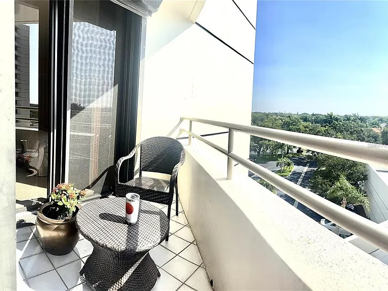 5950 Pelican Bay Plz S #505 — Photo 10