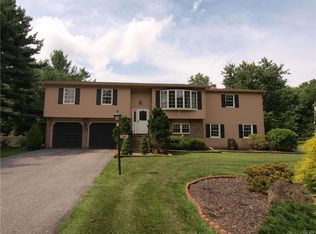 3416 Juniper Rd, Center Valley, PA 18034