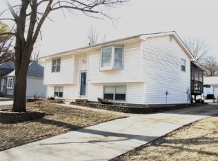 410 N 8th St, Carlisle, IA 50047