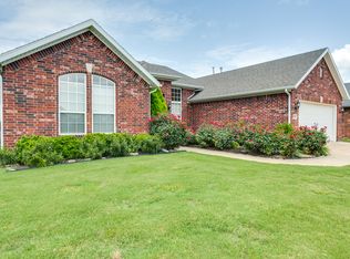 3200 SW Tunica Ave, Bentonville, AR 72712