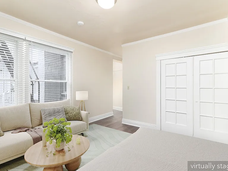 320 Turk — Photo 2