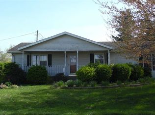 401 E 4th St, Lynnville, IN 47619