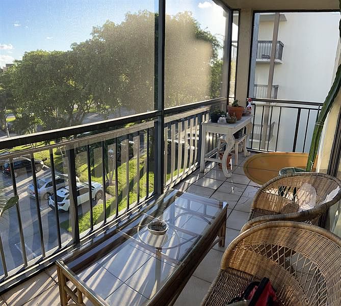 1st image of 825 Egret Cir APT 401