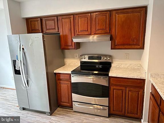 3rd image of 7734 Black Horse Ct