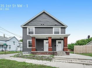 735 1st St NW #1, Grand Rapids, MI 49504